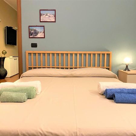 Casa Vacanze Eden آتْشّي كاستيلّو المظهر الخارجي الصورة