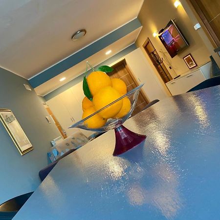 Casa Vacanze Eden آتْشّي كاستيلّو المظهر الخارجي الصورة